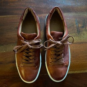 Frye Ivy Low Lace Sneakers in Cognac